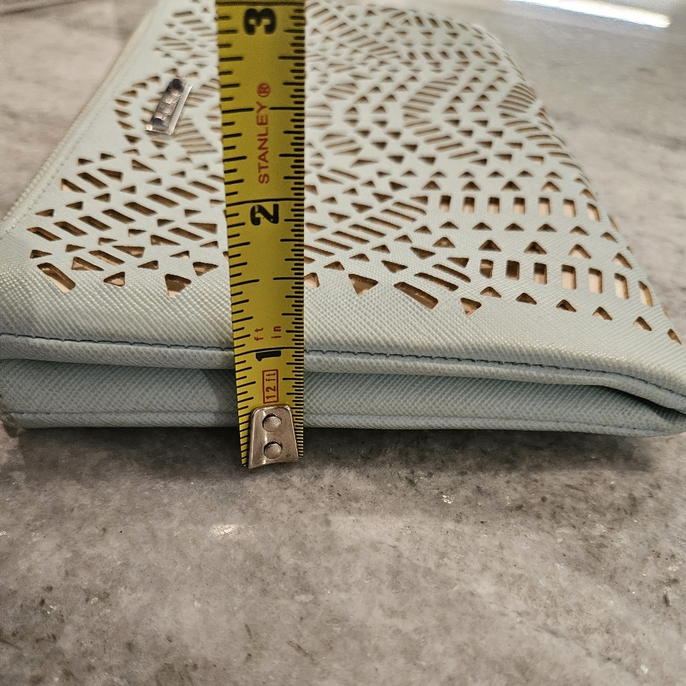 Stella and Dot Clutch - Picture 12 of 13